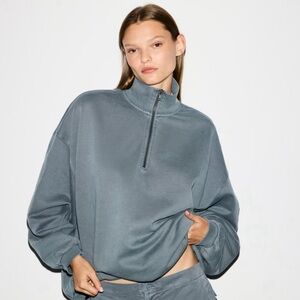 NWT Skims Boyfriend Fleece Oversized Half Zip in Zircon